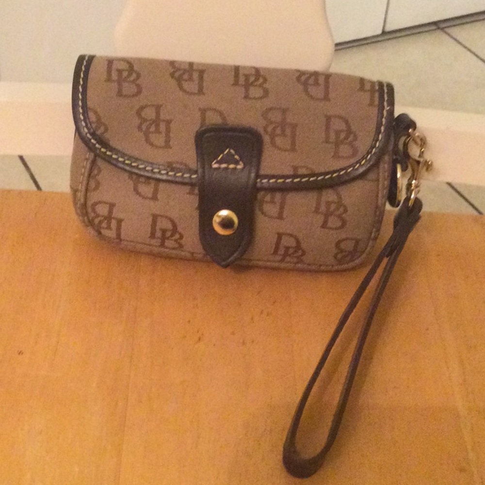 Dooney & Bourke Wristlet